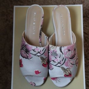 Floral print sandals